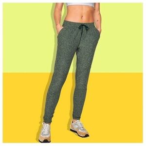 Outdoor Voices All Day Cloudknit Jogger Size Small Green